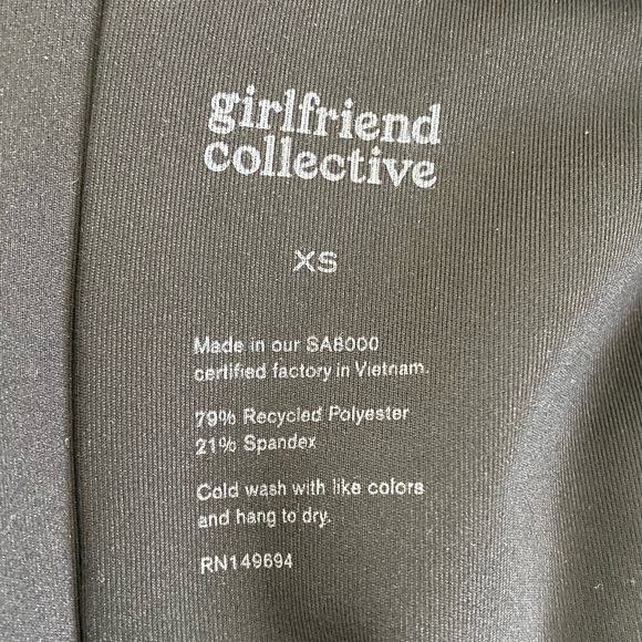 Girlfriend Collective Black Freddie Crop NWT - Picture 6 of 6